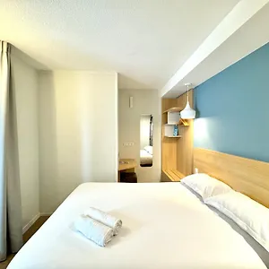 https://blue-hotel-tregueux.inbrittany.com